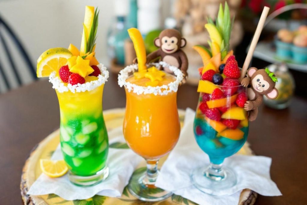 10 Recettes de punch en l'honneur de punch the monkey pour vos fêtes réussies